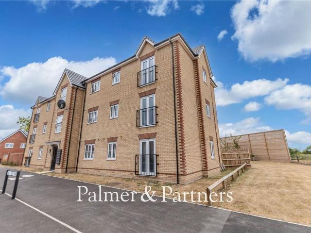 Flat for sale in Washbrook, Chelmondiston