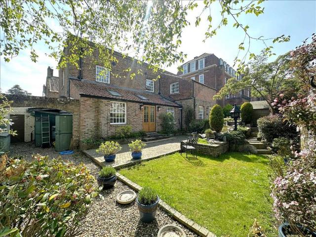 Flat for sale in Hunmanby
