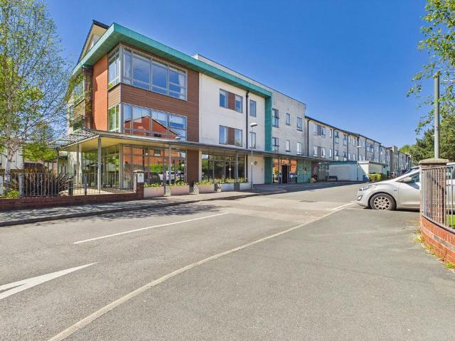 Flat for sale in Roby Mill, Lancashire