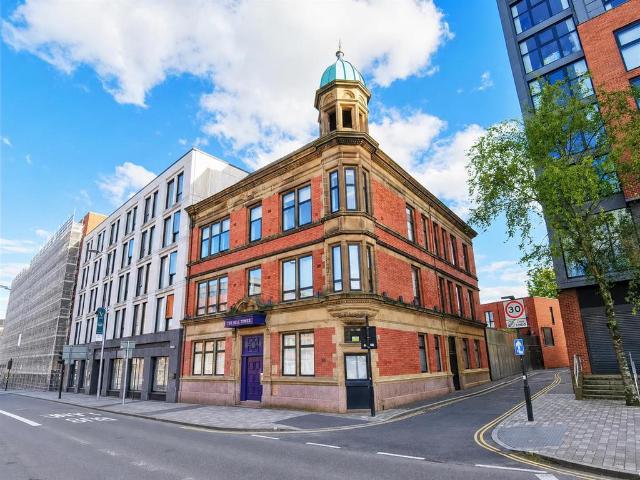 Flat for sale in Blackfriars, Salford