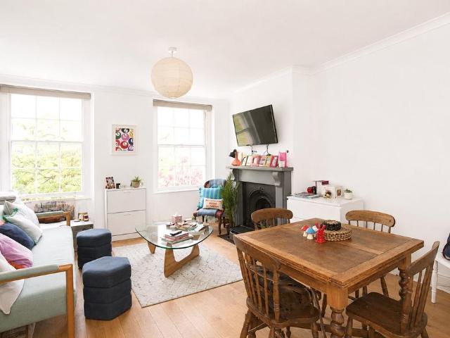 Flat for sale in Hotwells, Feckenham