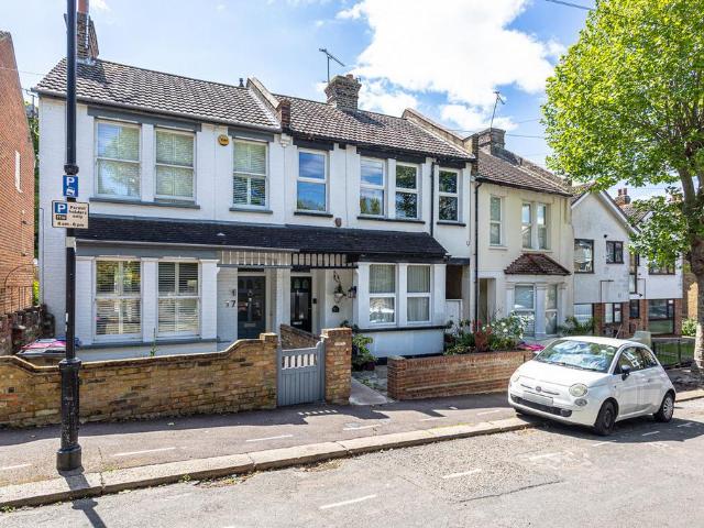 Flat for sale in Milton, Alton Barnes