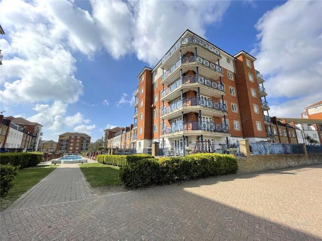 Flat for sale in Sovereign Harbour, Eastbourne