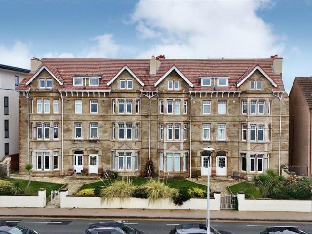 Flat for sale in Grange, West Kirby
