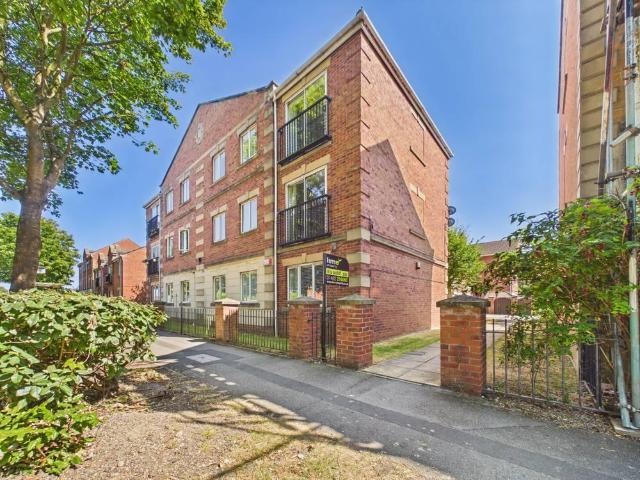 Flat for sale in Victoria Dock, Hull