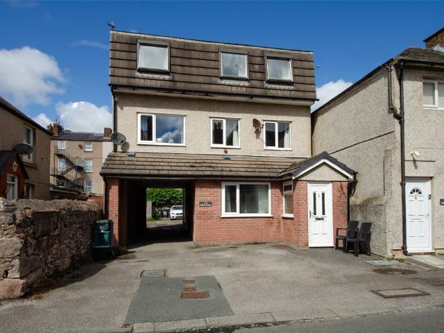 Flat for sale in Craig-y-don, Llandudno