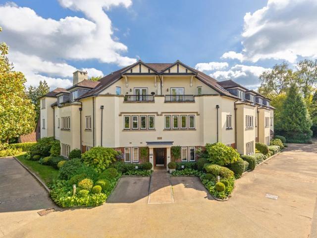 Flat for sale in Broadwater Down, Sandown Park