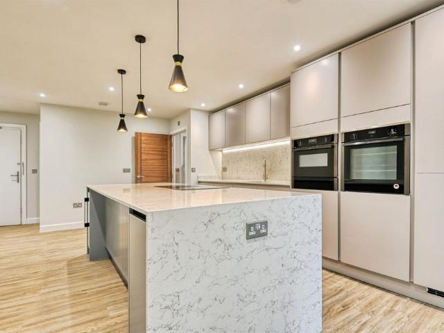 Flat for sale in Kettlebrook, Staffordshire