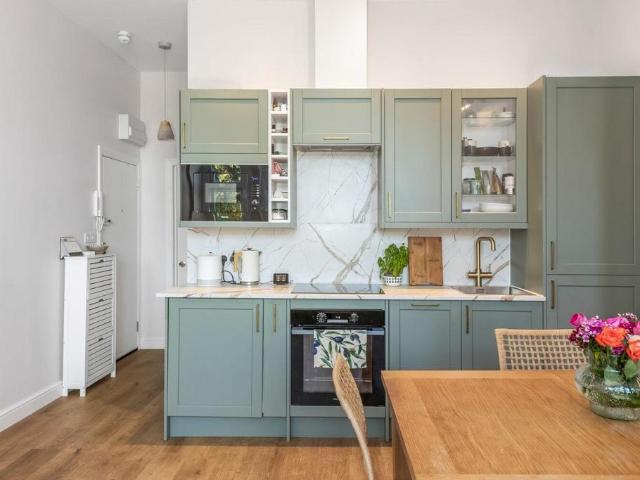 Flat for sale in Penge, Greater London