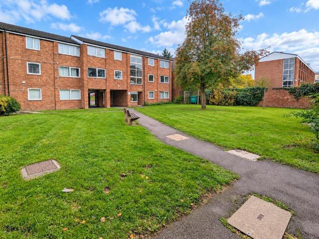 Flat for sale in Nuneaton, Nuneaton and Bedworth