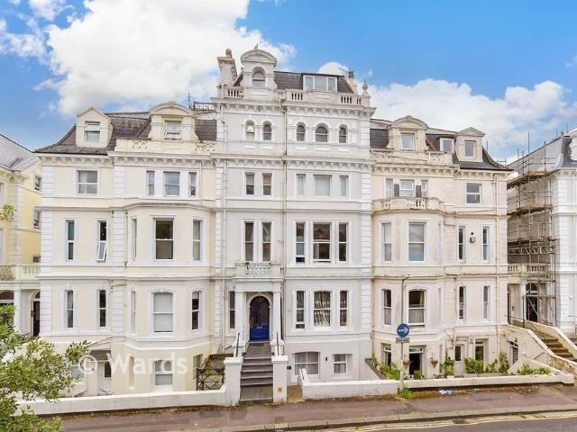 Flat for sale in Folkestone