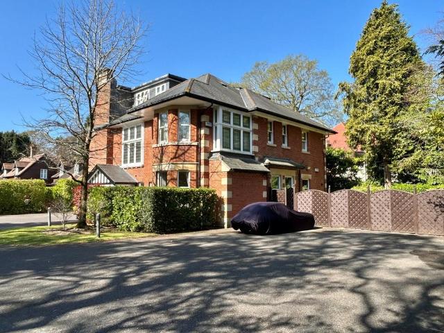 Flat for sale in Talbot Woods, Talbot Woods