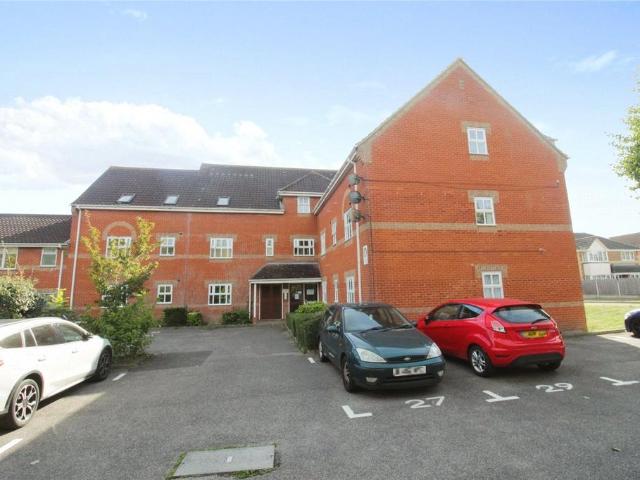 Flat for sale in Langdon Hills, Essex