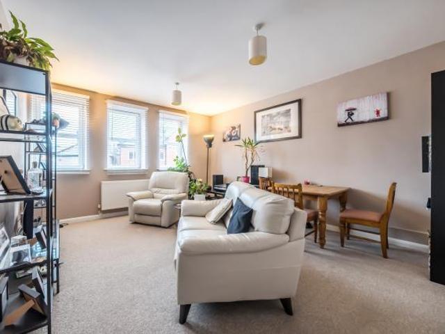 Flat for sale in Enborne, West Berkshire