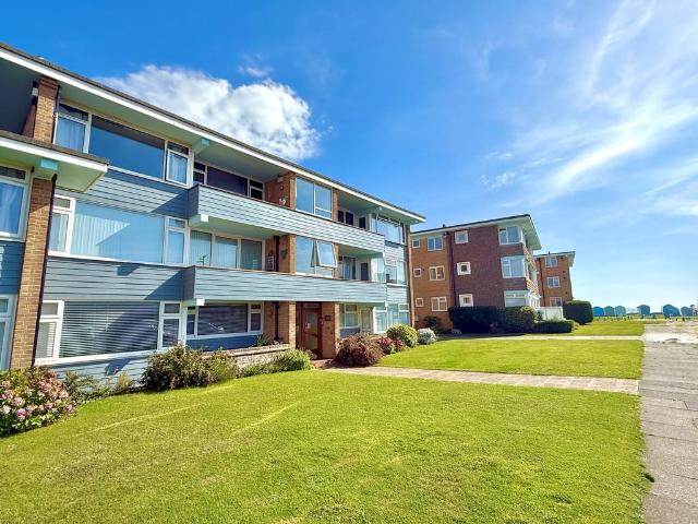 Flat for sale in Rustington, Arun