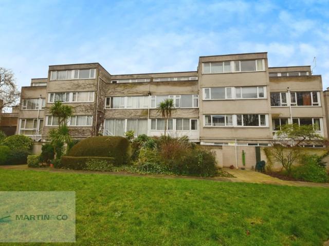 Flat for sale in Clewer Village, Windsor