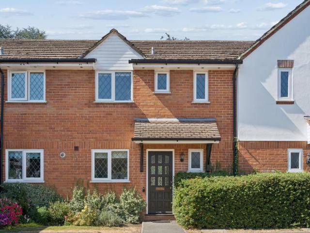 Flat for sale in Chalfont St. Peter, Denham