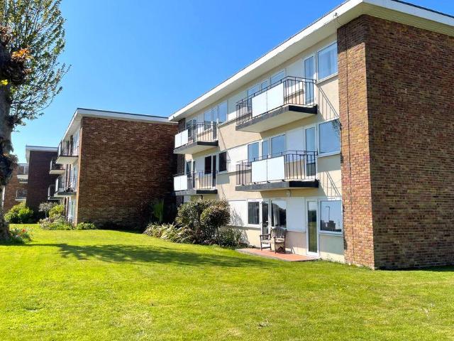Flat for sale in Lower Walmer, Ash