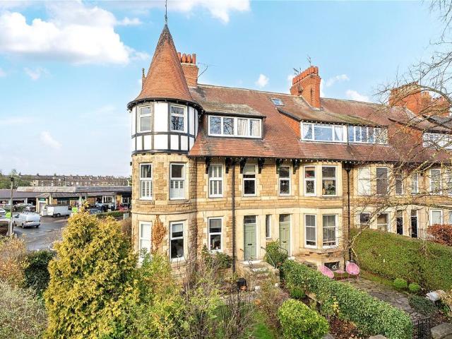 Flat for sale in High Harrogate, Harrogate
