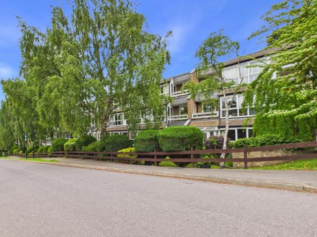 Flat for sale in Nether Green, Ranmoor