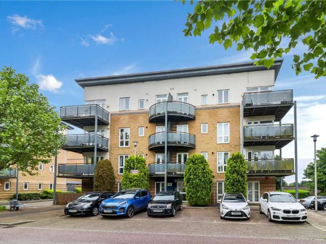 Flat for sale in Holywell Estate, North Watford