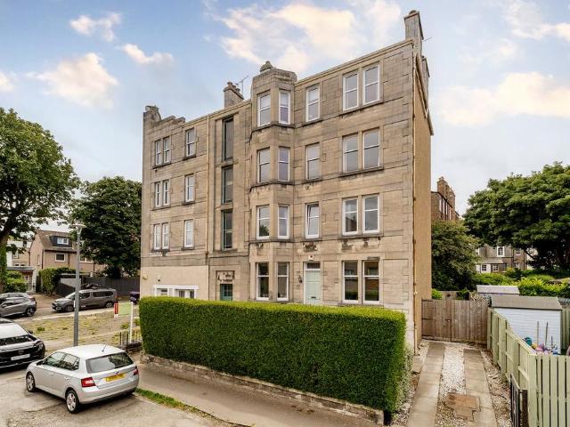 Flat for sale in Comiston, Scotland