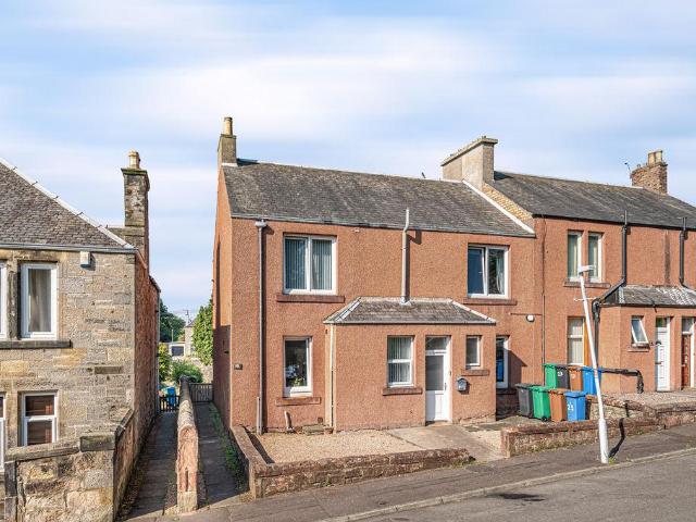Flat for sale in Kirkcaldy, Scotland
