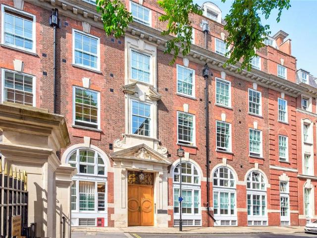 Flat for sale in Westminster, Greater London