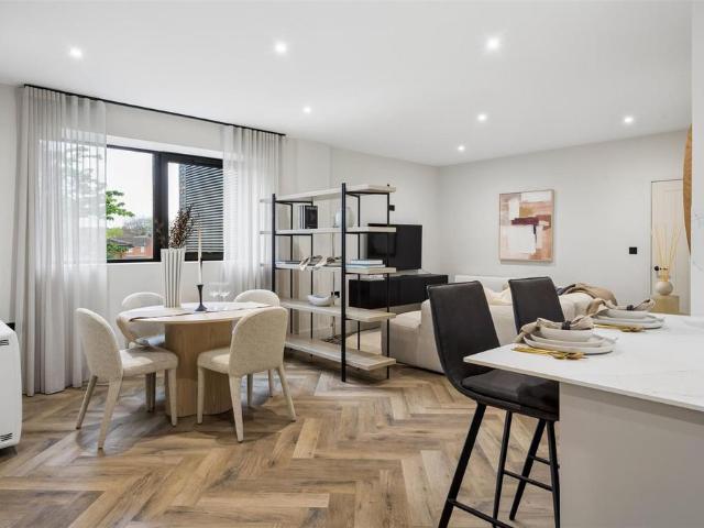 Flat for sale in Marlow, Buckinghamshire