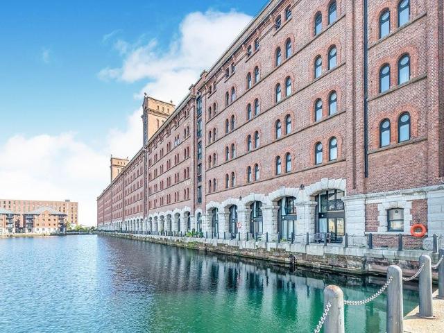 Flat for sale in Ten Streets, Liverpool