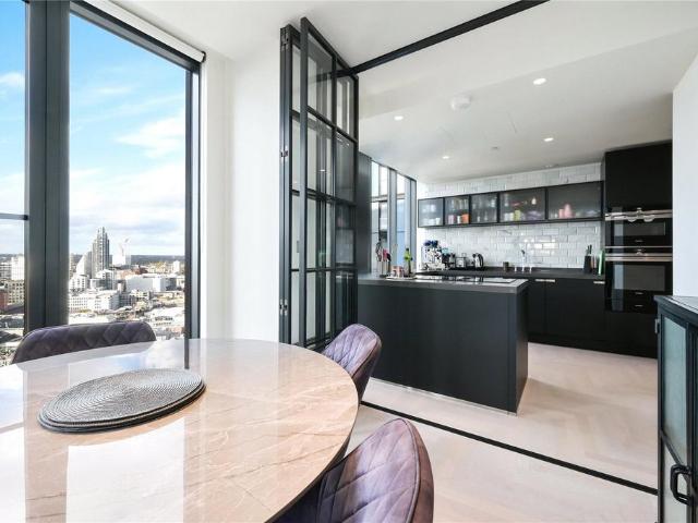 Flat for sale in Bishopsgate Without, Lyons