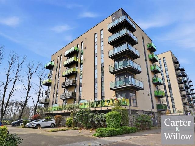 Flat for sale in Becontree, Greater London
