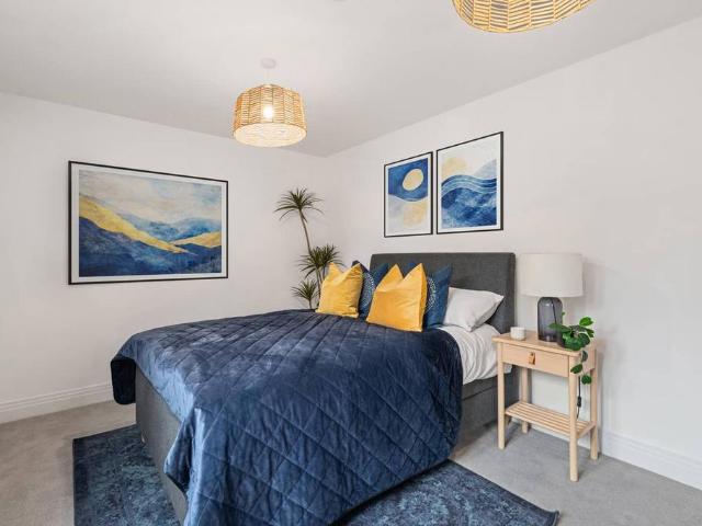 Flat for sale in Bolton Low Houses, Hampshire