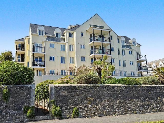 Flat for sale in Falmouth, Cornwall