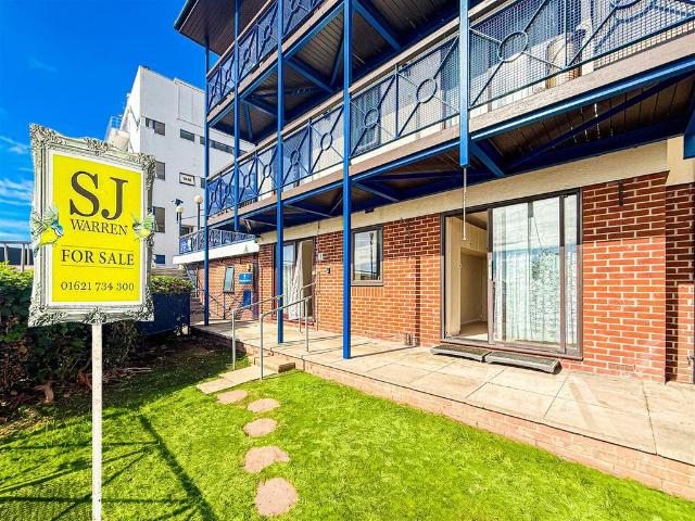 Flat for sale in Burnham-on-Crouch, Maldon