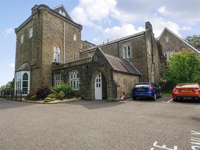 Flat for sale in Nangreaves, Wales