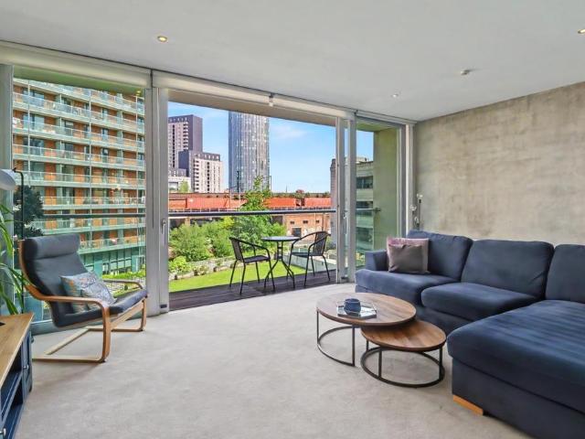 Flat for sale in Hulme, Georgia