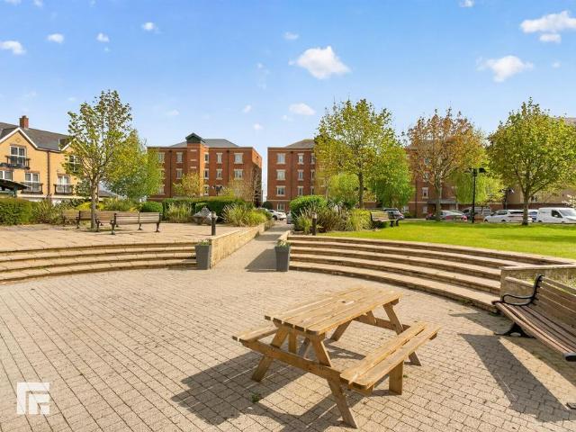 Flat for sale in Cardiff Bay, Falcon Lodge