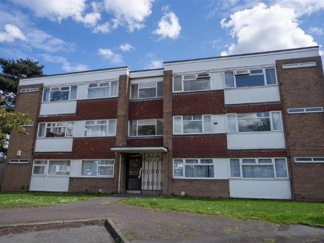 Flat for sale in Blossomfield, West Midlands