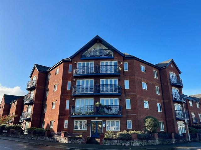 Flat for sale in St Leonards, Watergate