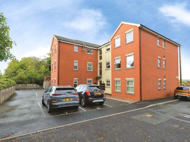 Flat for sale in Aggborough, Wyre Forest
