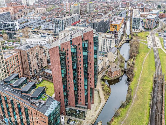 Flat for sale in Georgia, Greater Manchester