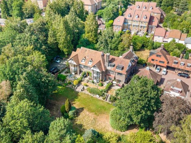 Flat for sale in Perryfields, West Sussex