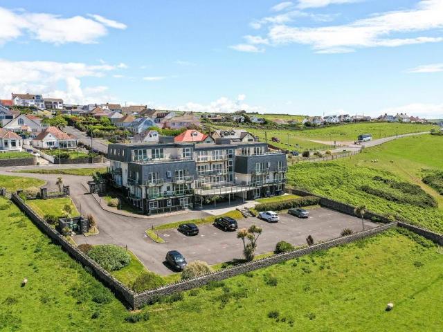 Flat for sale in Ogmore-by-sea, Wales