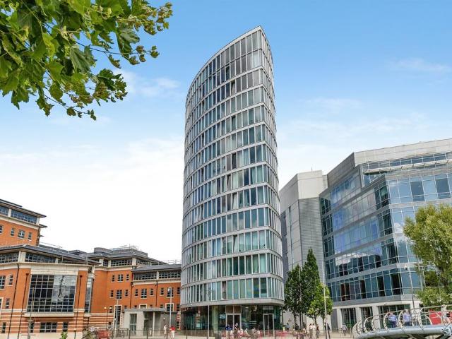 Flat for sale in Redcliffe, Feckenham