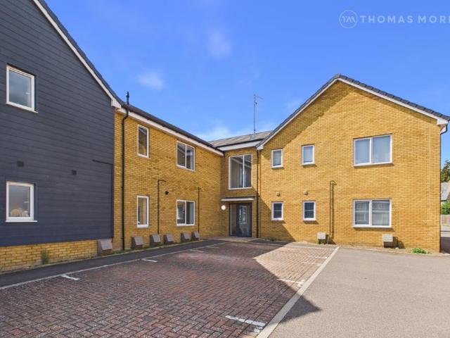Flat for sale in Fowlmere, South Cambridgeshire