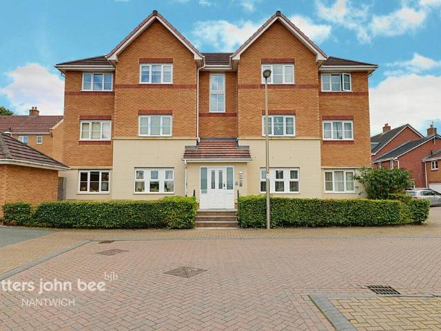Flat for sale in Kingsbourne, Nantwich