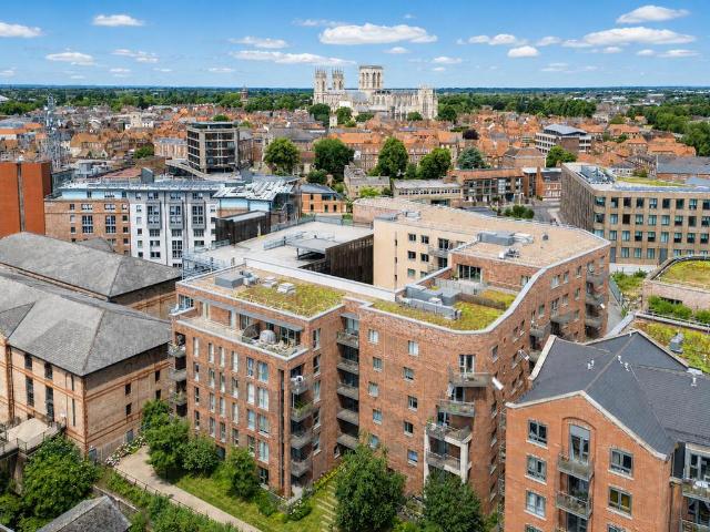 Flat for sale in High Field, York