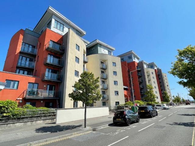 Flat for sale in SA1 Swansea Waterfront, Nangreaves