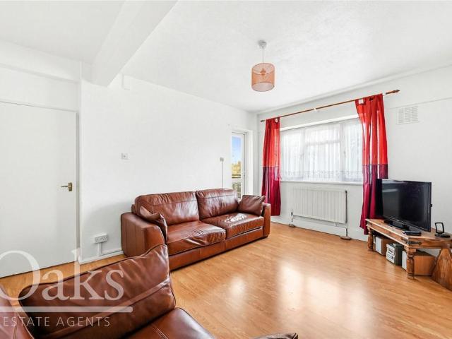 Flat for sale in Streatham Hill, Greater London